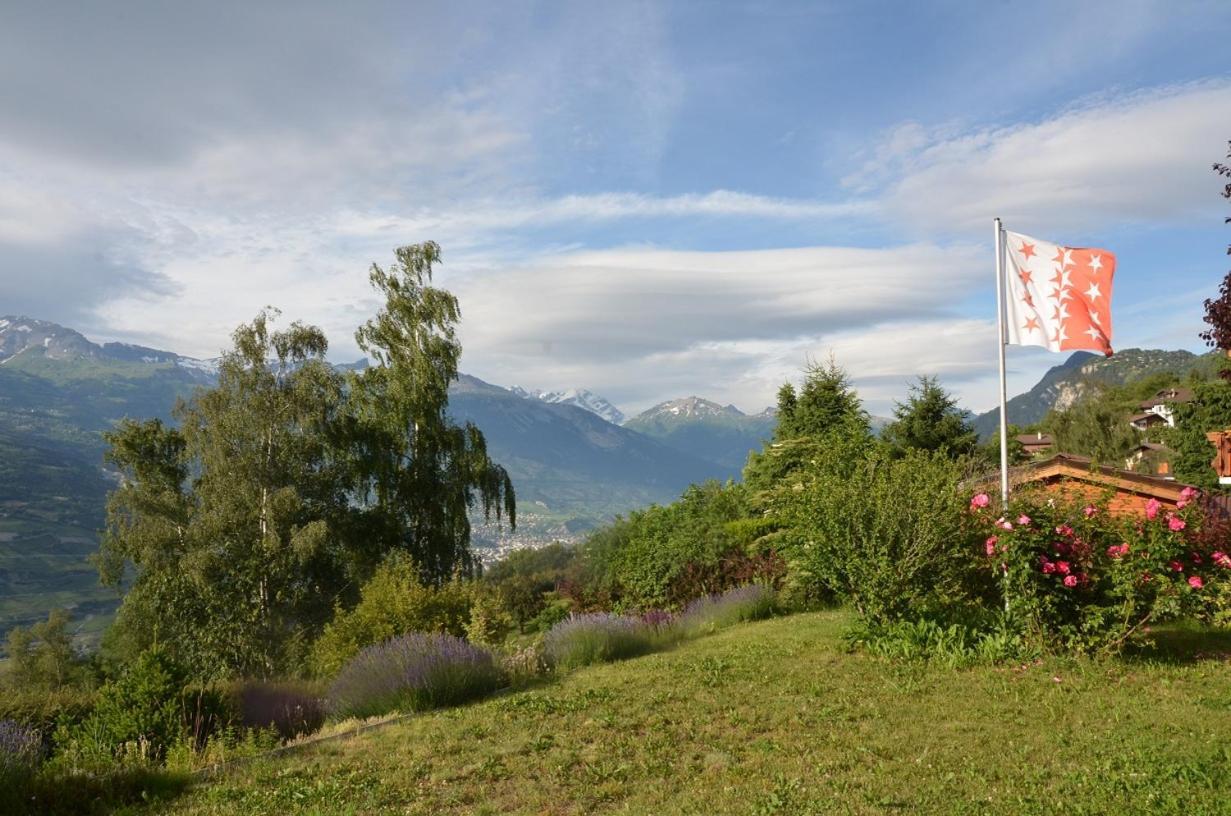 Chalet Le Colinet Villa Rechy Exterior photo