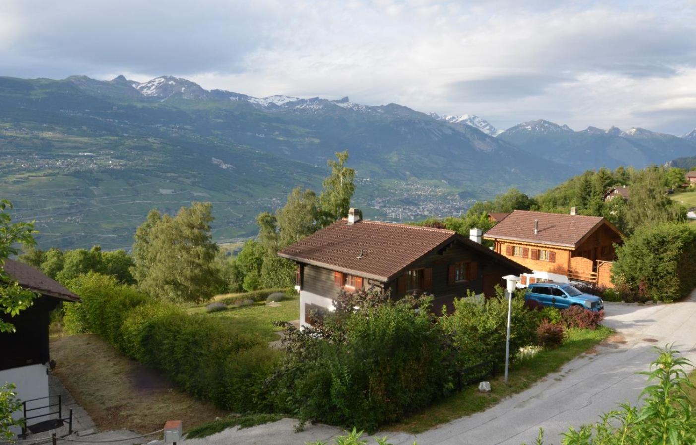 Chalet Le Colinet Villa Rechy Exterior photo